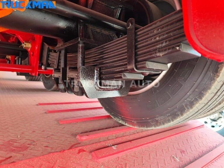 Leaf spring suspension system on a flatbed semi-trailer by TRUCKMAN AUTO