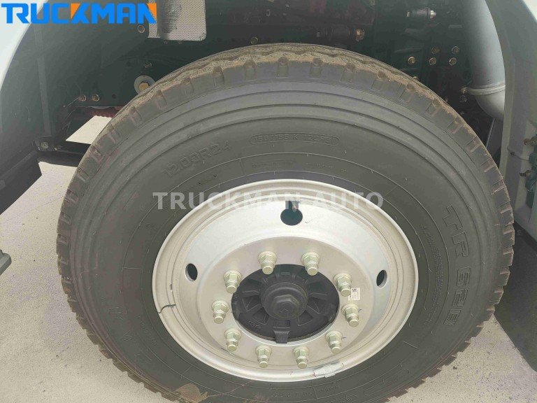 Neumático para chasis de camión de carga BEIBEN 8x8